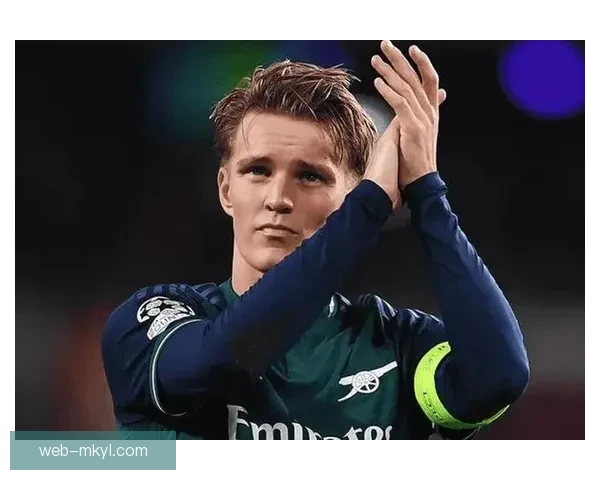 内尔高客串后卫力挺厄德高队长